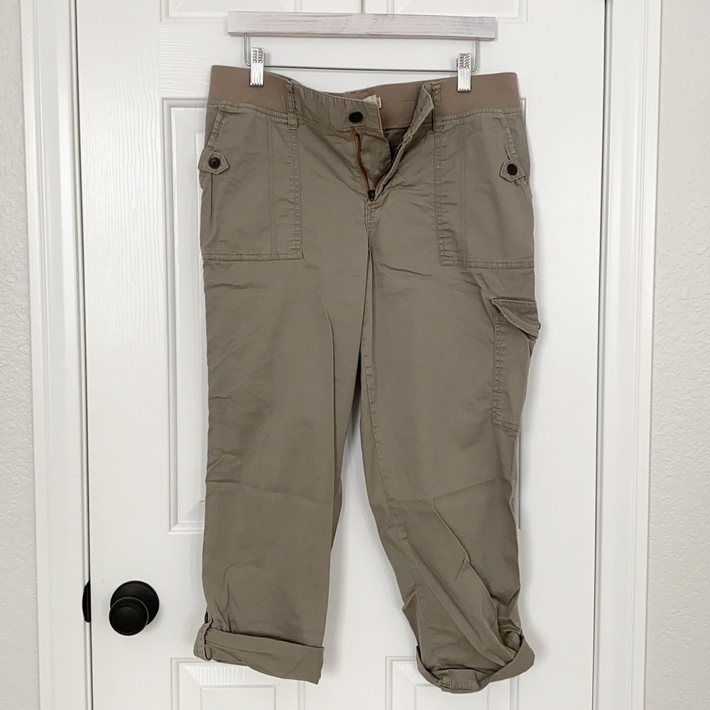 Sonoma Life + Style Capri Mid Rise Pants